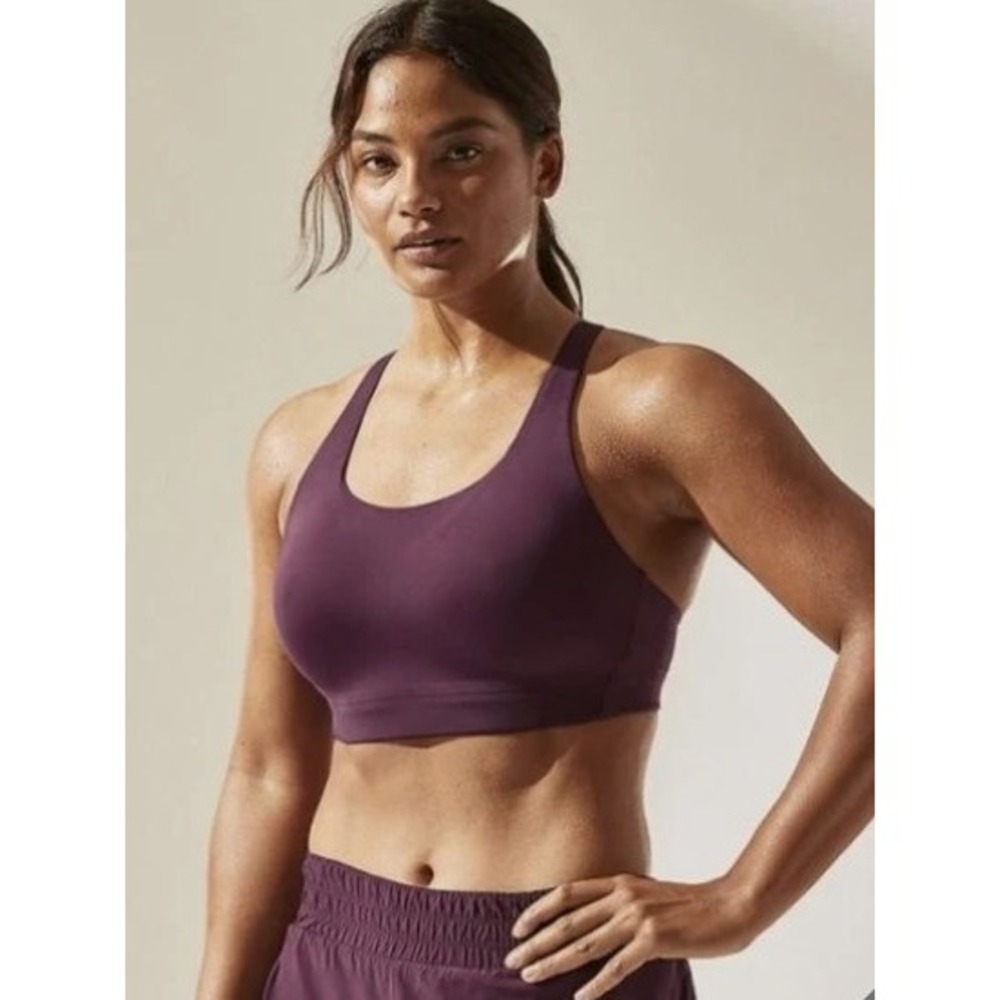 Athleta Advance Sports Bra‎ 34DD Purple Cross Back Adjustable Straps